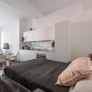 We - Bandello House, Corso Magenta Apartment