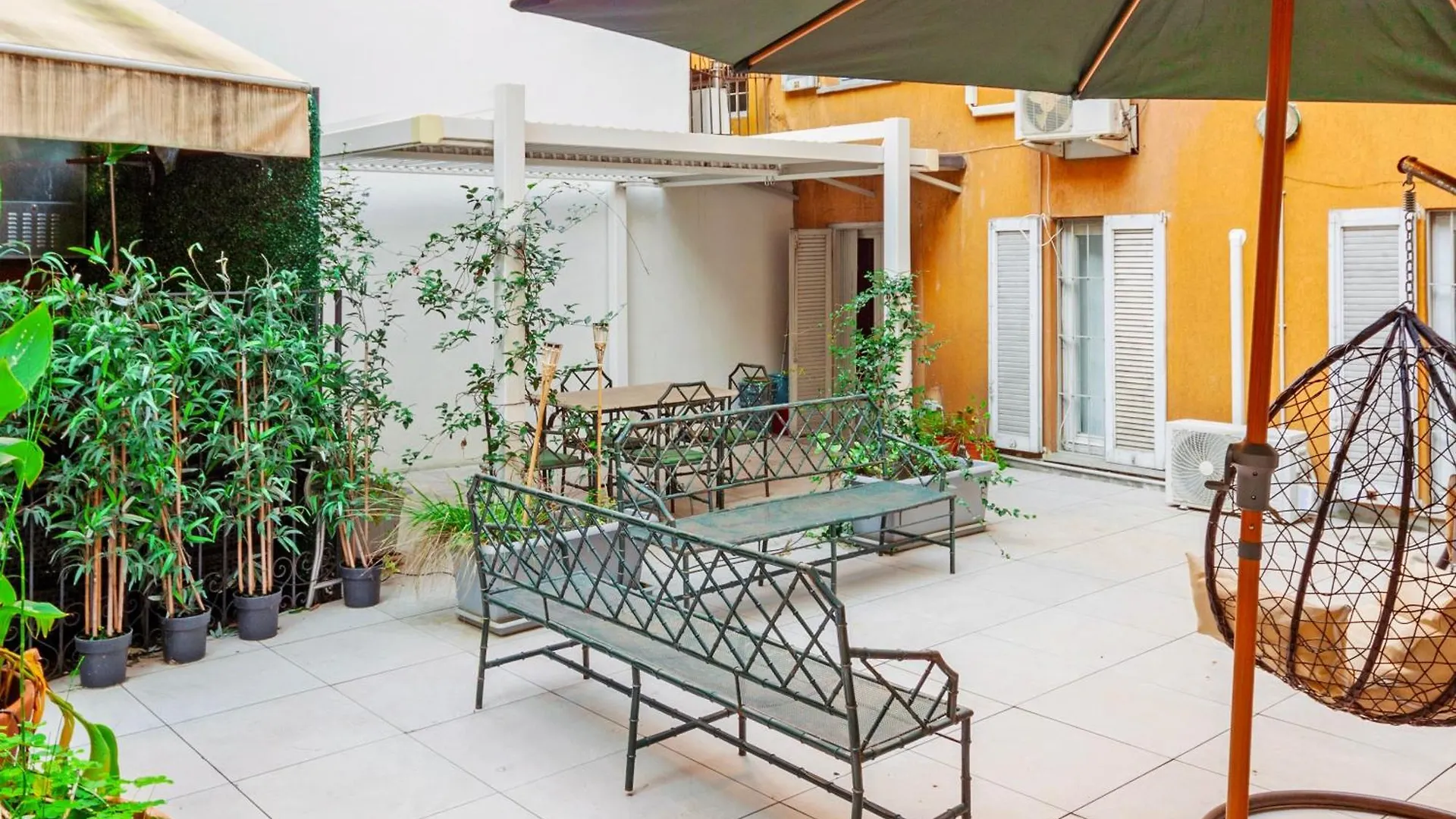Apartment Il Verde Nel Cuore Di Brera Milan Italy